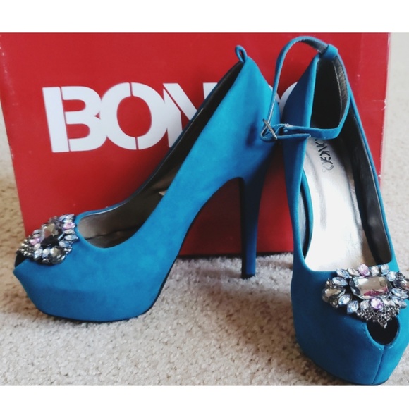 Bongo Stiletto - Picture 2 of 4